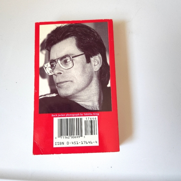 Stephen King Gerald's Game Paper Back Book - Red Cover - Picture 3 of 7
